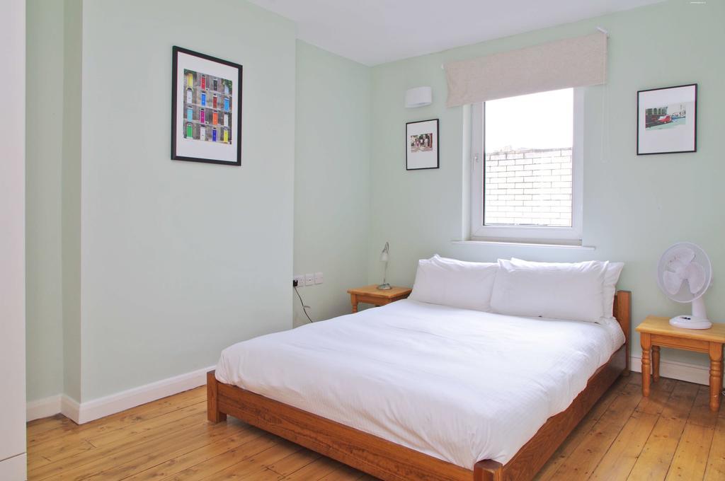 לונדון Comfortable Waterloo Home Near Thames מראה חיצוני תמונה